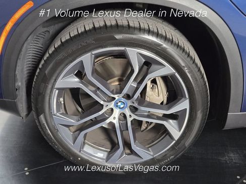 Used 2023 BMW X5 xDrive45e w/ Executive Package AWD/4WD image 12