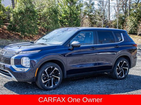 Used 2022 Mitsubishi Outlander SE image 3