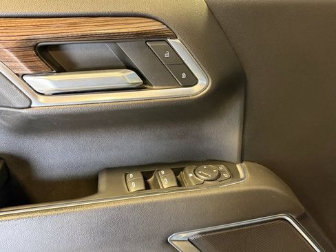 Used 2022 Chevrolet Silverado 1500 LT image 20