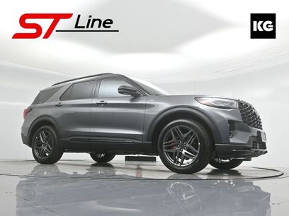 New 2025 Ford Explorer ST-Line w/ Premium Package