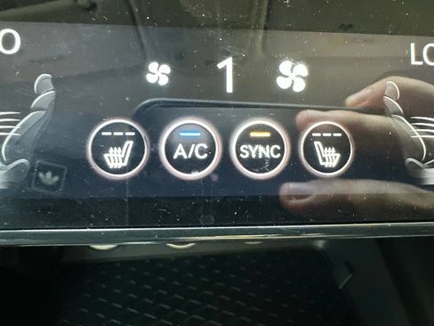 Used 2026 Genesis G70 2.5T RWD image 20
