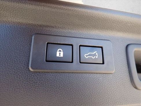 Certified 2023 Subaru Forester Limited AWD/4WD image 9