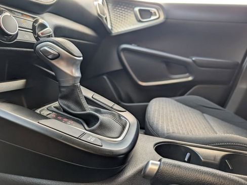 Used 2020 Kia Soul S image 19