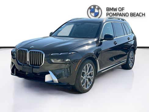 Used 2025 BMW X7 xDrive40i image 3