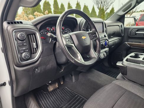 Used 2021 Chevrolet Silverado 1500 LT image 23