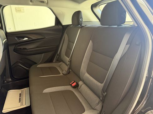 Used 2022 Chevrolet TrailBlazer LS image 34