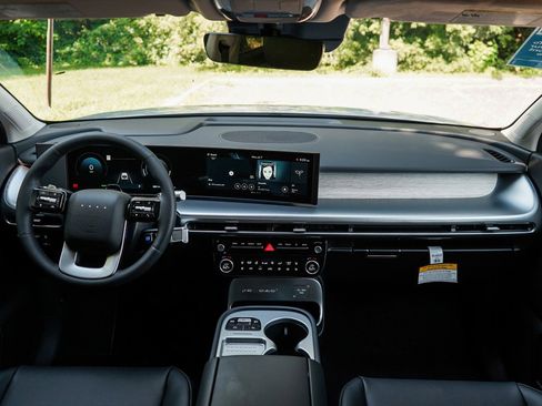 New 2026 Hyundai Ioniq 9 SEL image 13