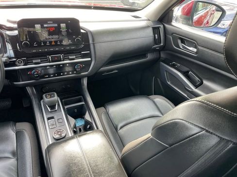 Certified 2023 Nissan Pathfinder SL w/ SL Premium Package AWD/4WD image 13