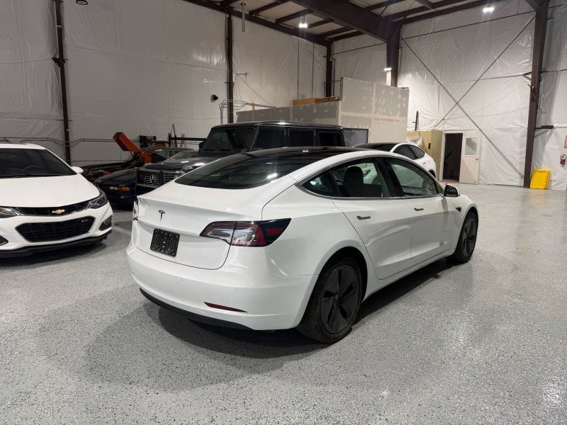 Used 2020 Tesla Model 3 Standard Range Plus RWD image 4