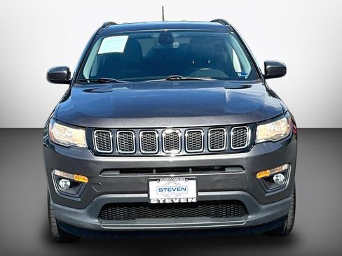 Used 2019 Jeep Compass Latitude w/ Cold Weather Group AWD/4WD image 2