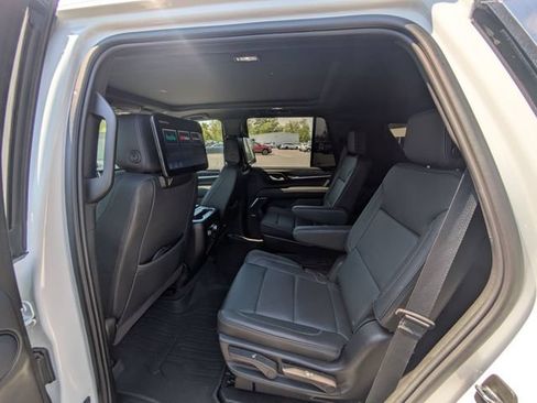 Used 2024 GMC Yukon Denali AWD/4WD image 31