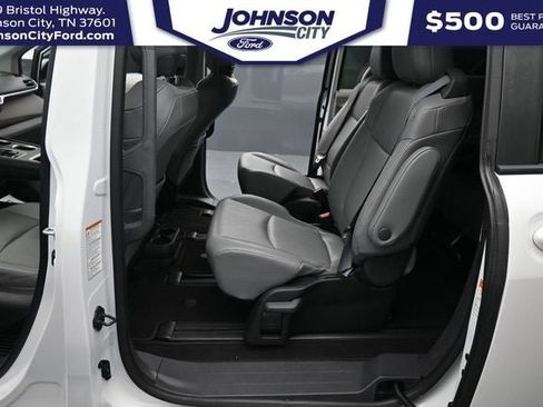 Used 2024 Toyota Sienna XLE FWD image 17