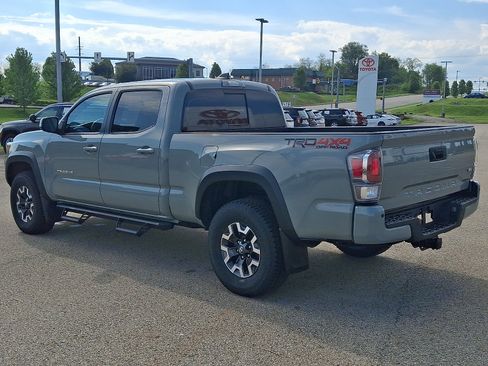 Certified 2022 Toyota Tacoma TRD Off-Road w/ TRD Premium Off Road Package AWD/4WD image 4