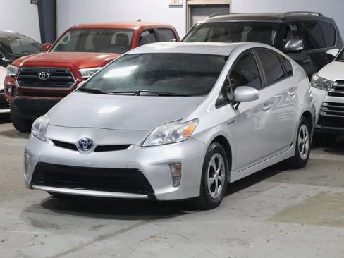Used 2015 Toyota Prius Two FWD image 1