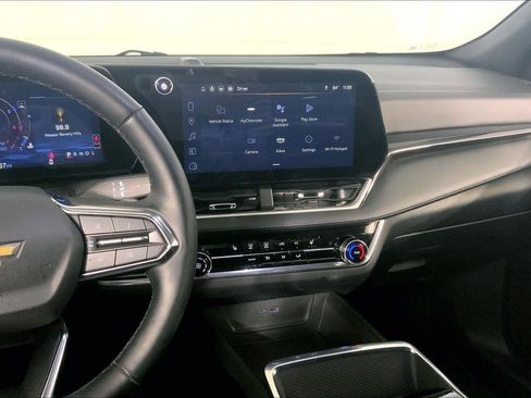 Used 2025 Chevrolet Equinox LT FWD image 6