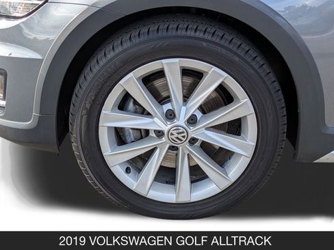 Used 2019 Volkswagen Golf Alltrack S image 11
