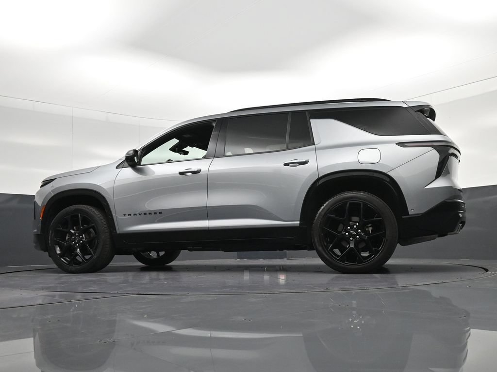 Used 2024 Chevrolet Traverse RS FWD image 34