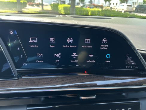 Used 2021 Cadillac Escalade ESV Sport Platinum w/ Heavy-Duty Trailer Package AWD/4WD image 23