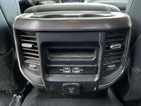 Used 2025 RAM 2500 Laramie AWD/4WD image 28