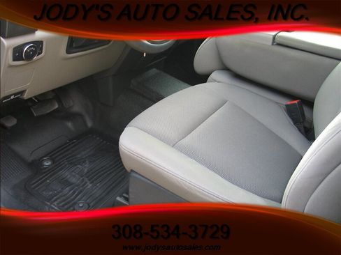 Used 2022 Ford F250 XL w/ Power Equipment Group image 4