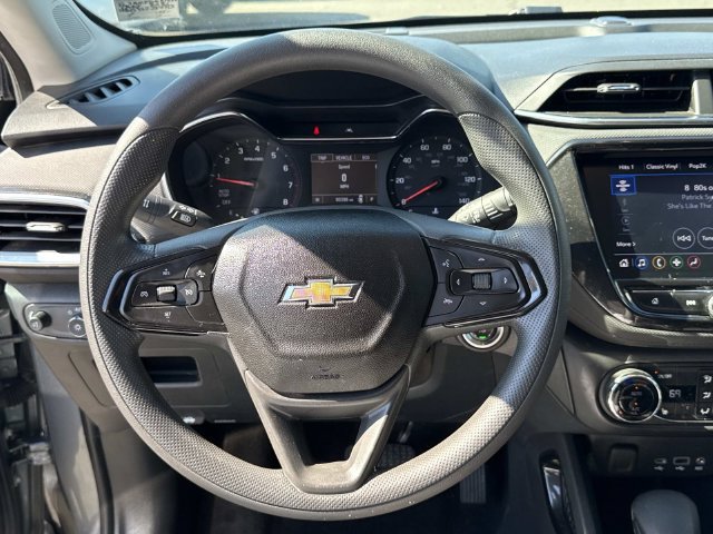 Used 2021 Chevrolet TrailBlazer LT w/ Convenience Package FWD image 18