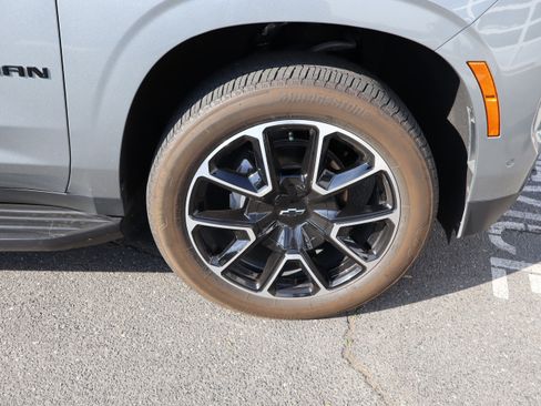 Used 2025 Chevrolet Suburban RST w/ Comfort Package image 42