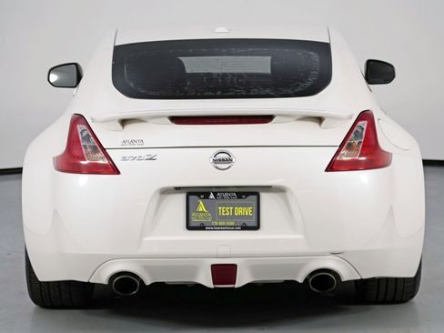 Used 2014 Nissan 370Z Touring w/ Sport Package image 40