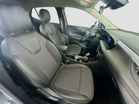 Used 2025 Buick Encore GX Preferred AWD/4WD image 27