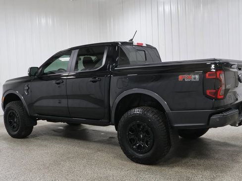 Used 2024 Ford Ranger Lariat w/ FX4 Off-Road Package image 4