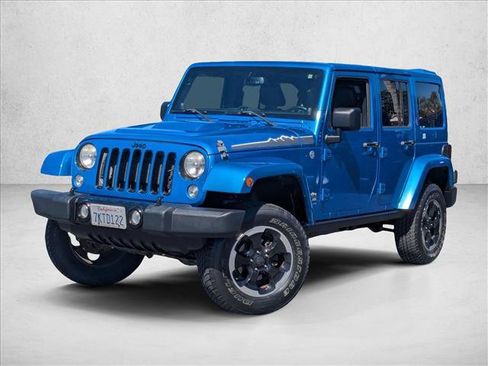 Used 2014 Jeep Wrangler Unlimited Sahara AWD/4WD image 2