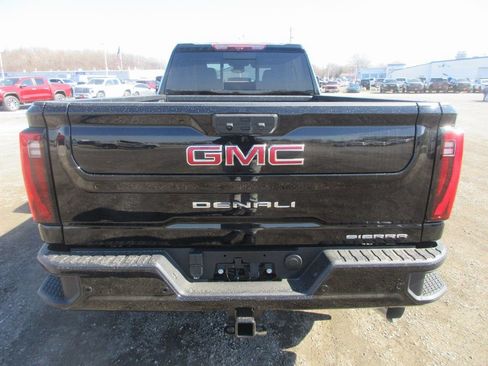 New 2026 GMC Sierra 3500 Denali w/ Denali Reserve Package AWD/4WD image 6