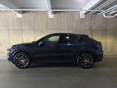 Certified 2026 Porsche Cayenne Coupe AWD/4WD image 2