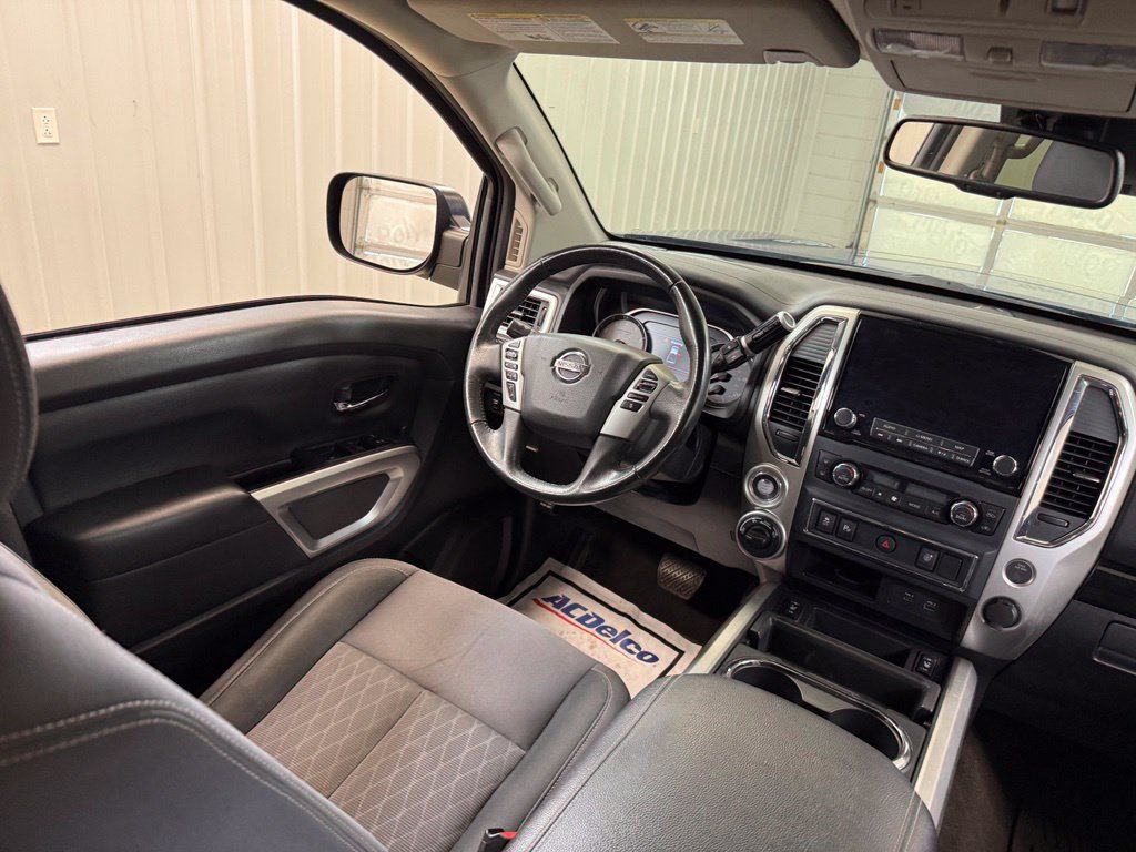 Used 2021 Nissan Titan SV w/ SV Convenience Package AWD/4WD image 28