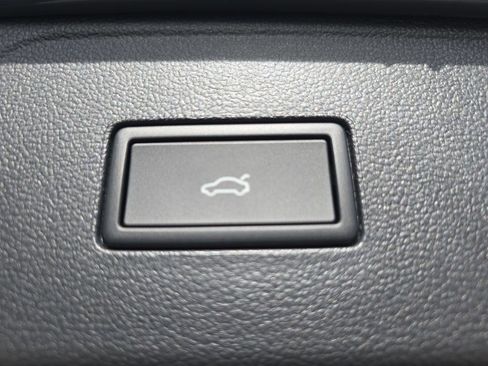 New 2026 Volkswagen Atlas SE image 33