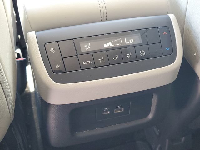 Certified 2025 Nissan Pathfinder SL FWD image 34