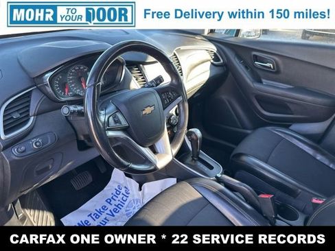 Used 2020 Chevrolet Trax LT w/ LT Convenience Package image 10