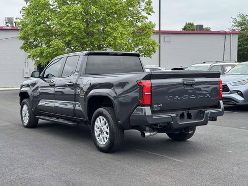 Used 2025 Toyota Tacoma SR5 AWD/4WD image 23