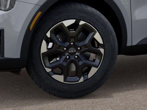 New 2026 Kia Sorento S FWD image 9