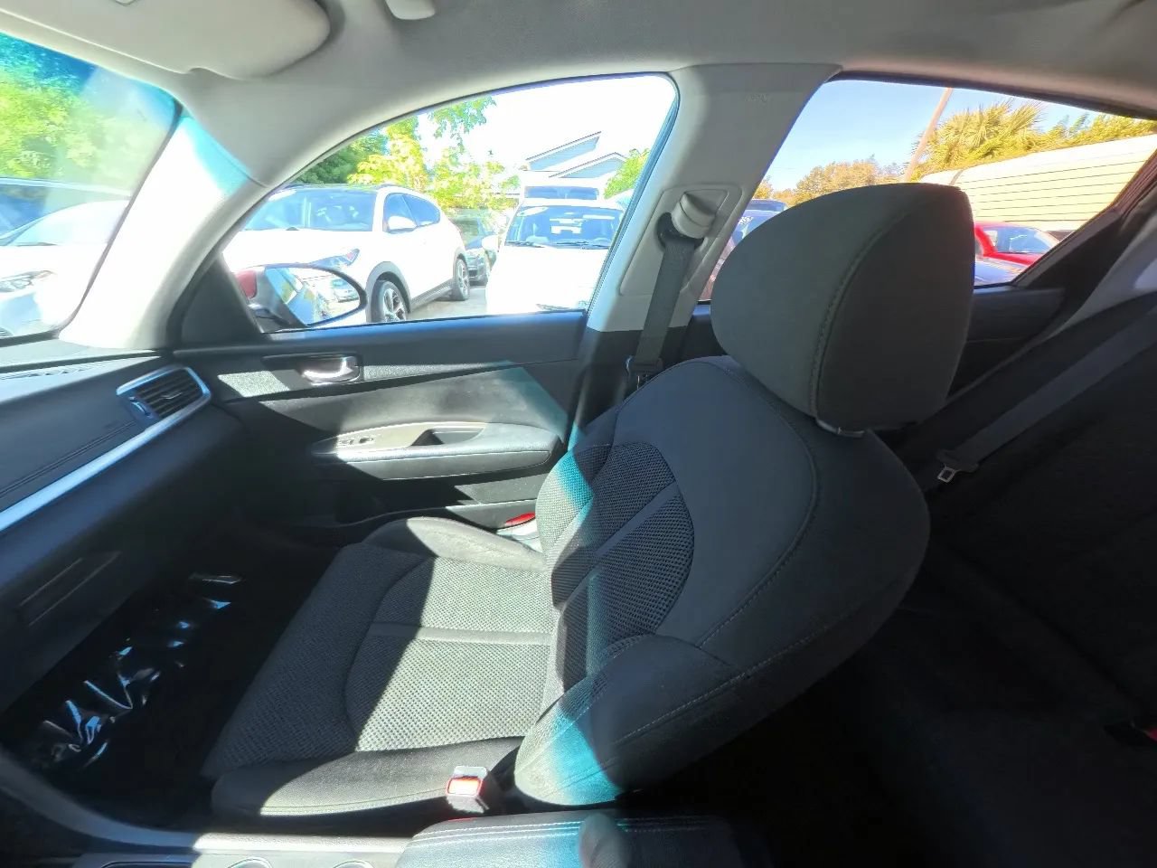 Used 2020 Kia Optima LX FWD image 25