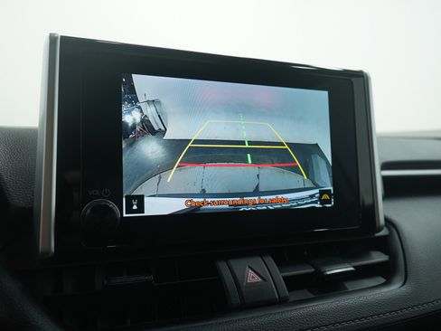 Used 2024 Toyota RAV4 XLE w/ Convenience Package image 23