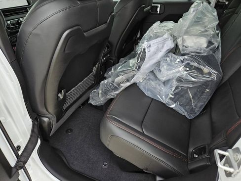 New 2025 Jeep Gladiator Rubicon image 19