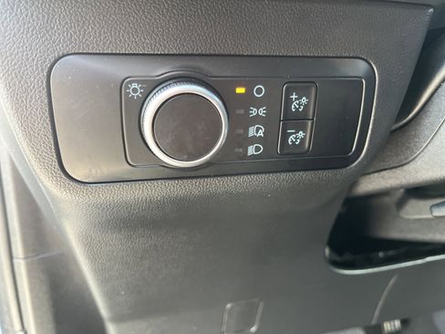 Used 2025 Ford Escape Active AWD/4WD image 19