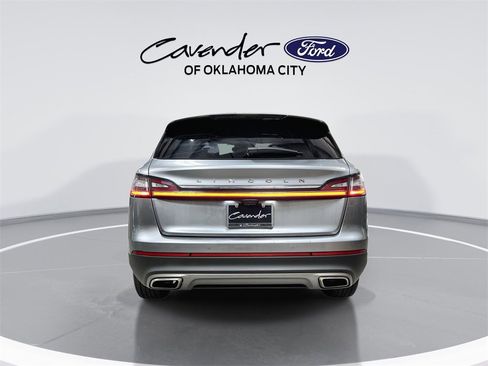 Used 2021 Lincoln Nautilus Reserve image 7