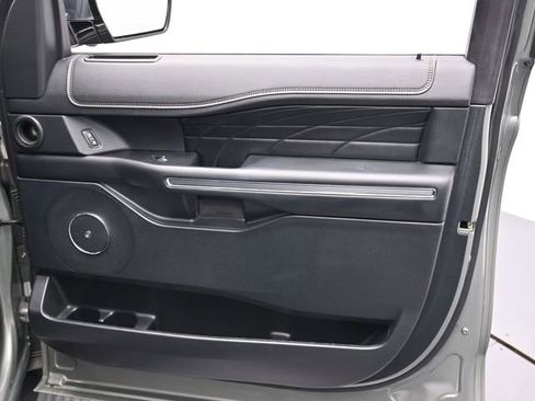 Used 2019 Ford Expedition Platinum AWD/4WD image 30