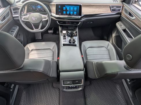 Used 2024 Volkswagen Atlas SEL AWD/4WD image 24