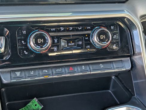 Used 2024 GMC Sierra 3500 Denali Ultimate image 30