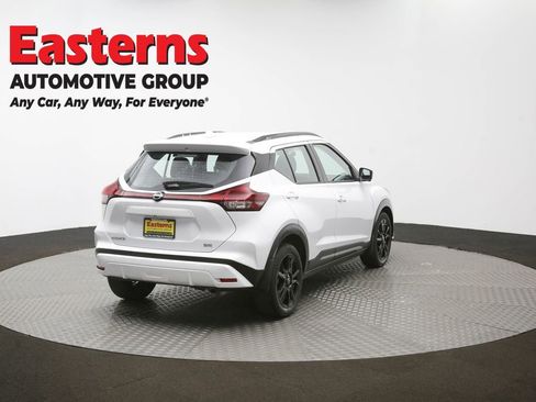 Used 2023 Nissan Kicks SR w/ SR Premium Package FWD image 41