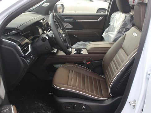 New 2026 GMC Acadia Denali Ultimate image 13