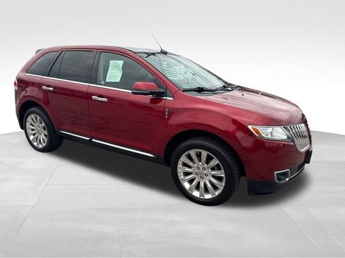Used 2014 Lincoln MKX AWD w/ Equipment Group 102A image 8