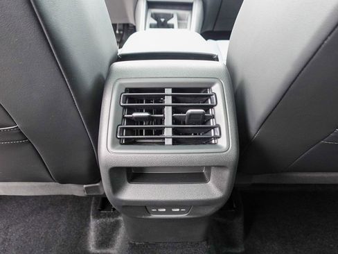 New 2026 Volkswagen Tiguan SE R-Line image 25